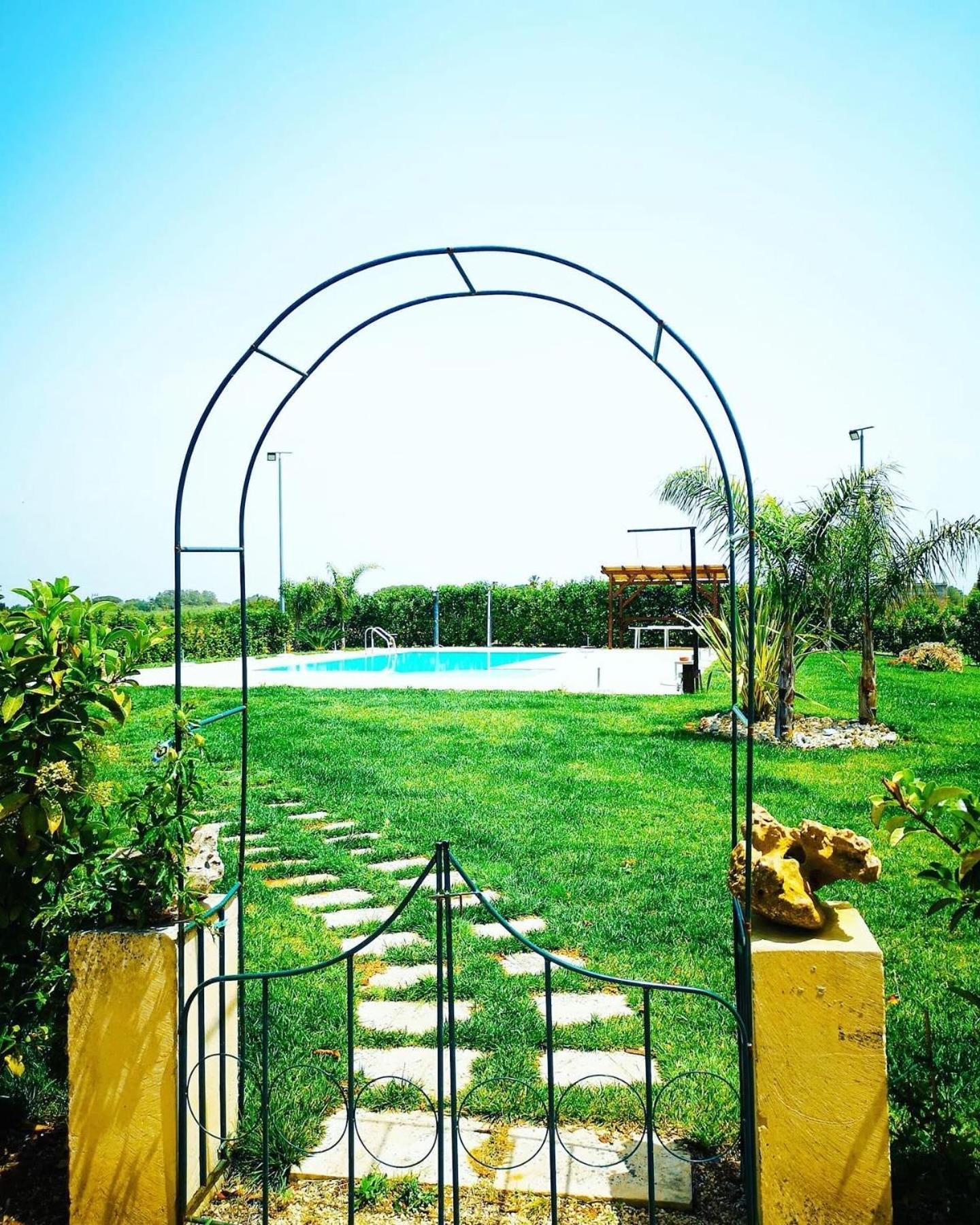 Bed and Breakfast A Lu Fanizza Cutrofiano Exterior foto